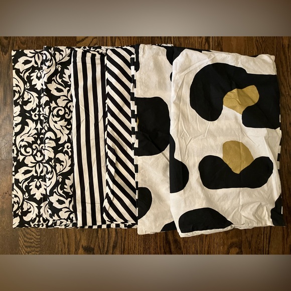 Pottery Barn Teen Full Bed Duvet Cover, 6 Set Pillow Shams Set,Bedskirt 18” drop - Picture 5 of 12